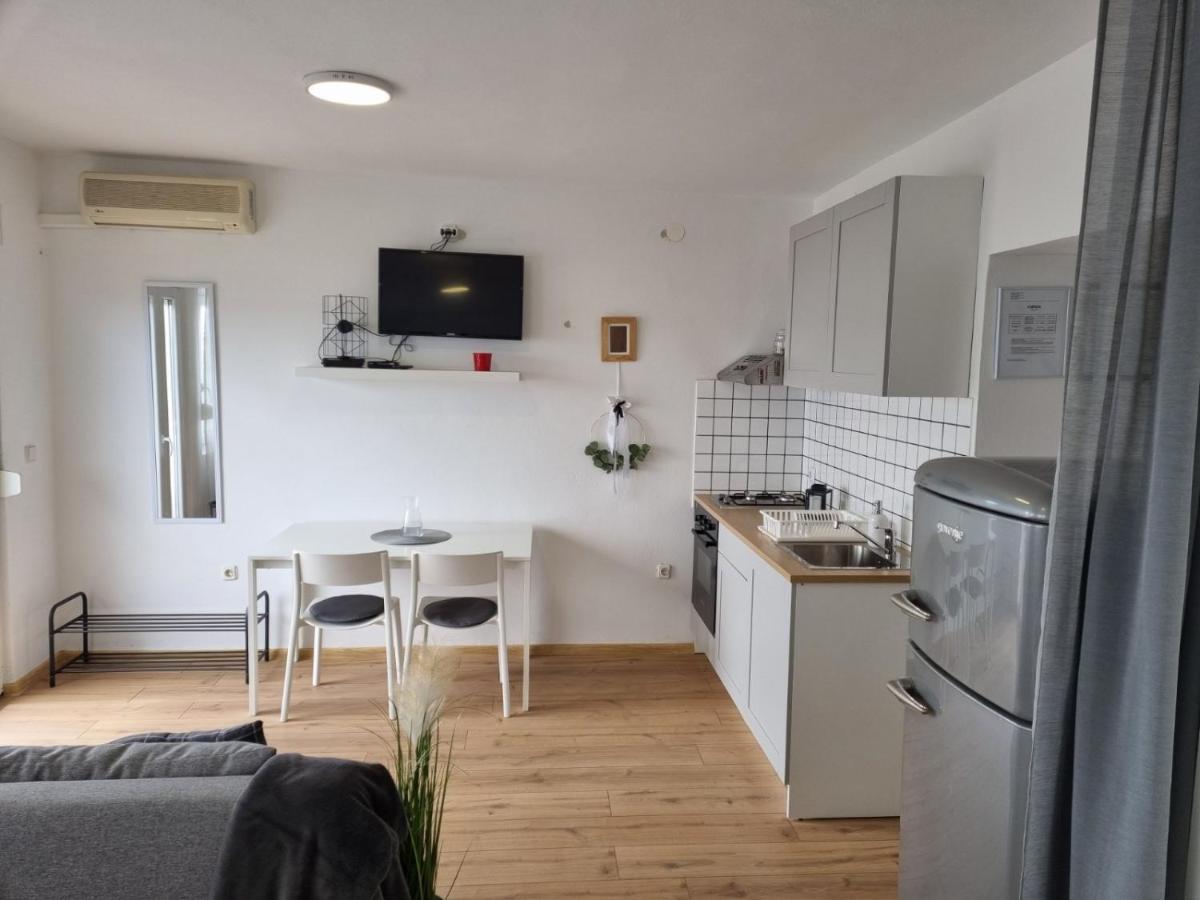 Apartmani Mali Selce Esterno foto