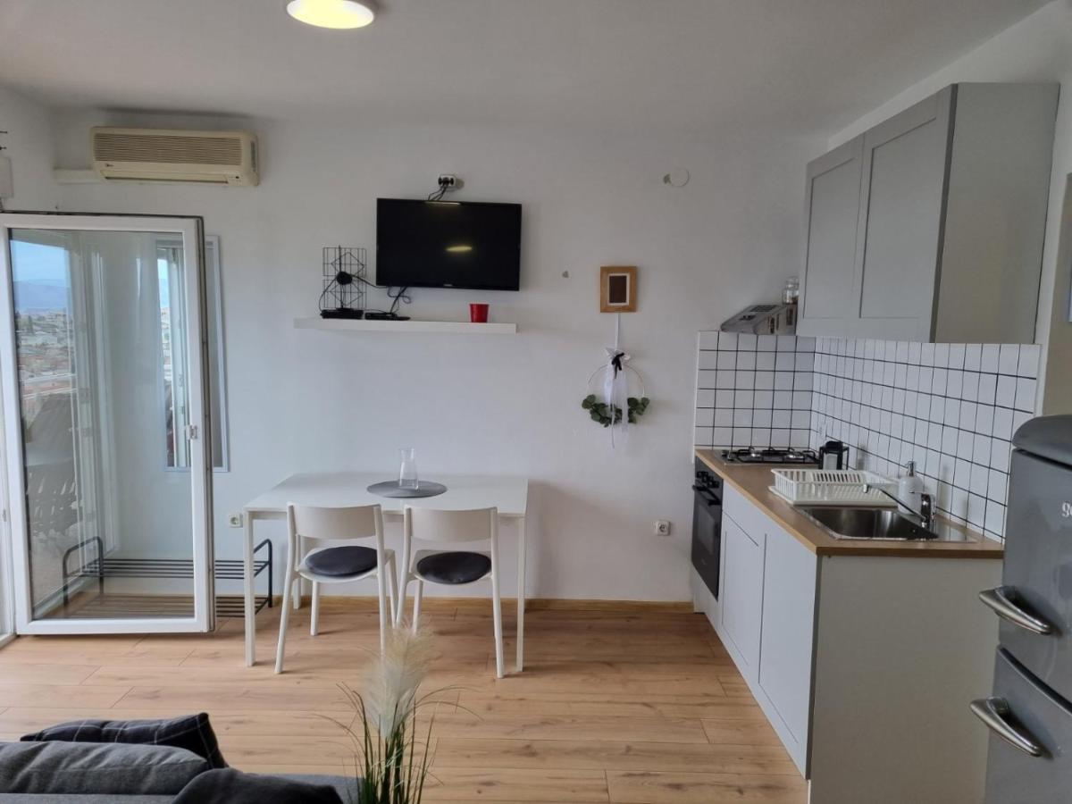 Apartmani Mali Selce Esterno foto