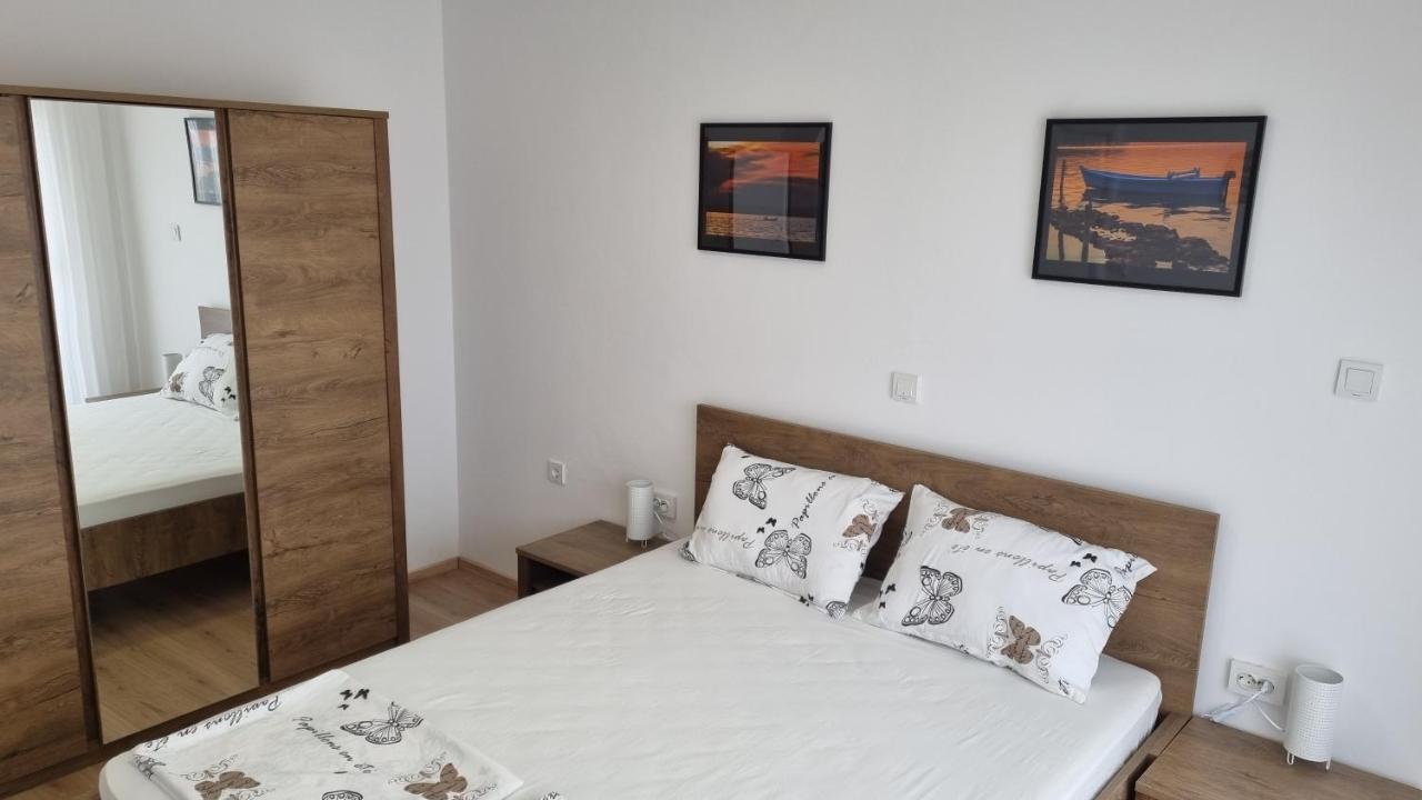 Apartmani Mali Selce Esterno foto