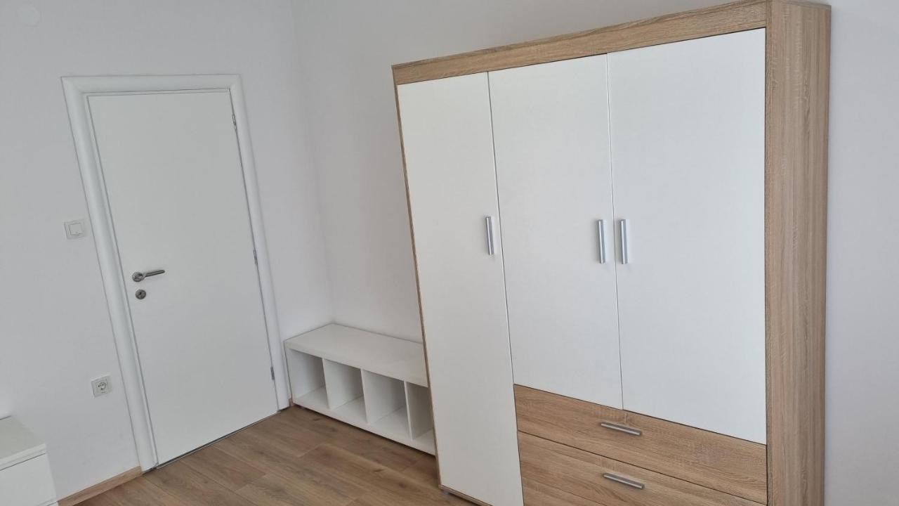 Apartmani Mali Selce Esterno foto